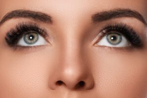 مايكروبليدنج الحواجب