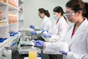 كورس صناعة مستحضرات التجميل