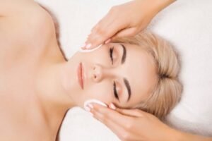 كورس أخصائية بشرة