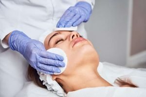 أفضل أماكن كورسات التجميل للأطباء