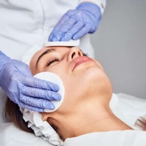 أفضل أماكن كورسات التجميل للأطباء 2026 | أكاديمية EIF